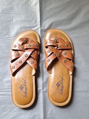 Patricia Nash Felìcita Floret Studded Design Toe Ring Womens 7 1/2